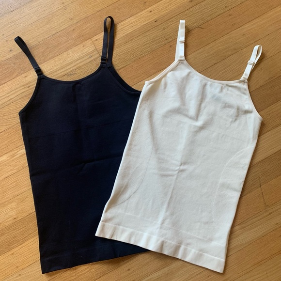 2 SHAPERMINT SCOOP NECK CAMI’S BLACK & IVORY SIZE M/Ivory worn once- Black NWOT - Picture 2 of 8